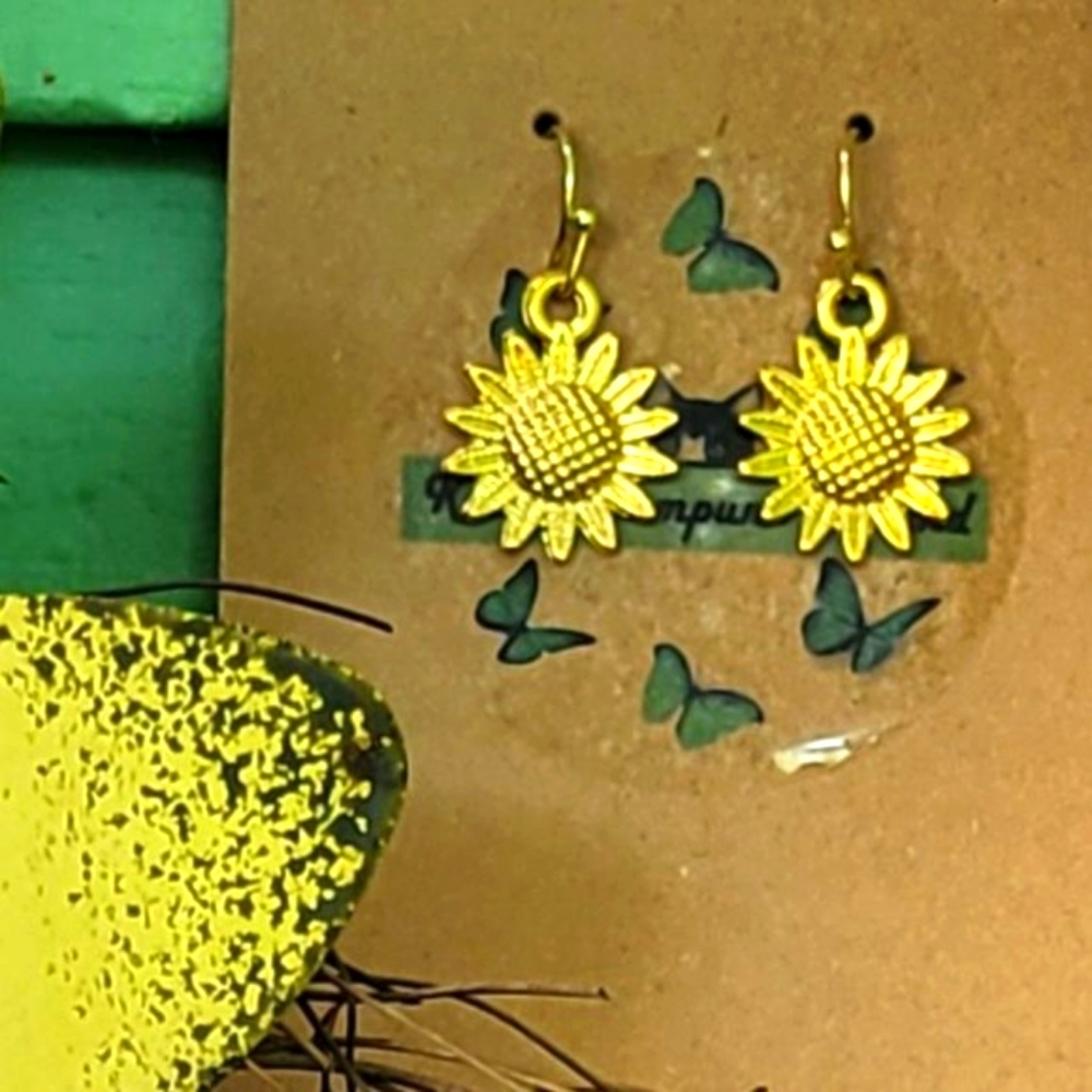 Sunflower Gold Plated Earrings-NWT-Handmade